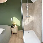 Cocon Paisible Proche De La - Jardin & Parking بيت للعطل