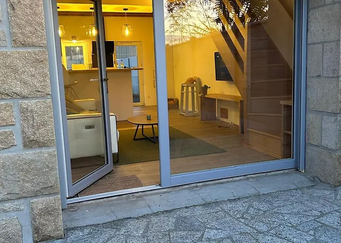 Cocon Paisible Proche De La - Jardin & Parking بيت للعطل Réville